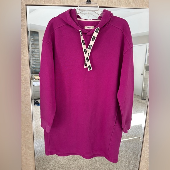 UGG Lucille Fleece Hoodie Dress Wild Violet Size Medium - Picture 4 of 10
